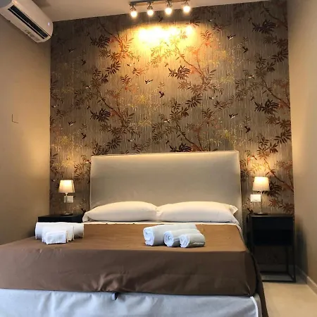 Dante 11 Guesthouse By Apulia Accommodation Bari Buitenkant foto